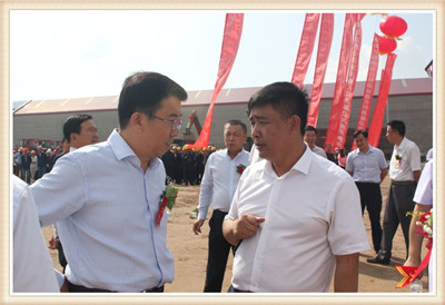 上圖:馬文華副總與林濤副市長交流項目情況