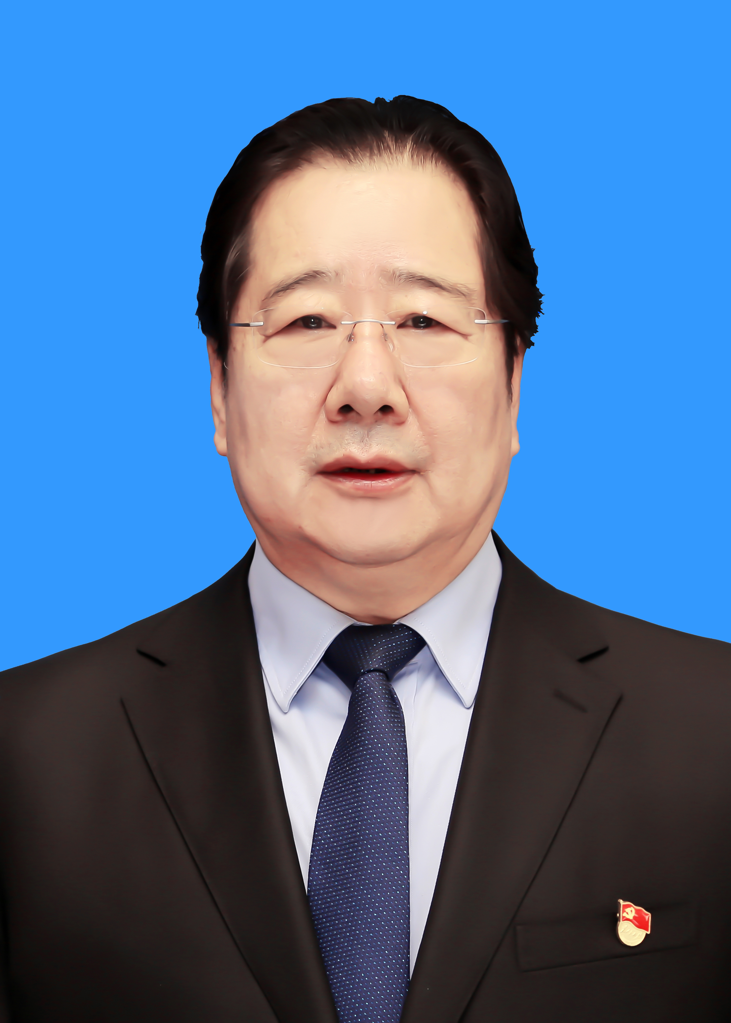 馬文利  集團黨委書記、董事